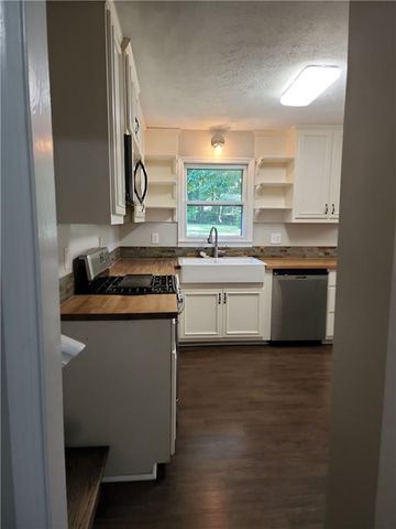 1476 Dupree Road, Woodstock, GA 30189