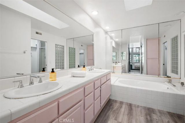 453 E Yale, Irvine, CA 92614