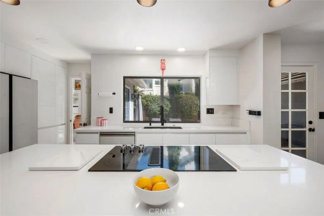 453 E Yale, Irvine, CA 92614