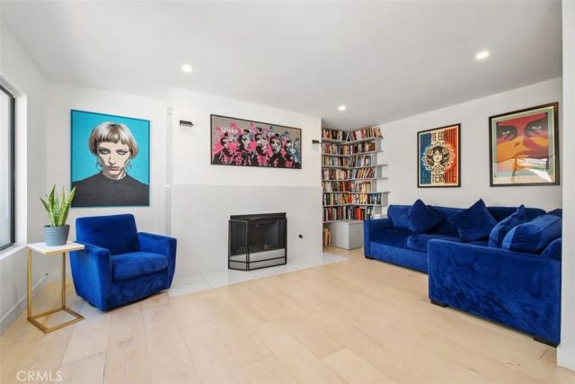 453 E Yale, Irvine, CA 92614