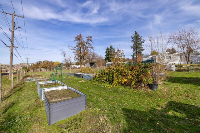 7318 N Julia St, Spokane, WA 99217