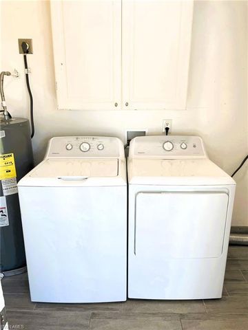 638 SE 13th AVE, Cape Coral, FL 33990