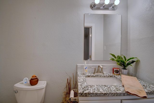 2300 JANE Street NE, Albuquerque, NM 87112