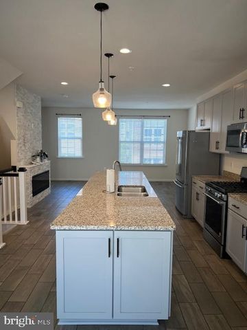 10608 EASTLAND CIR, Upper Marlboro, MD 20772