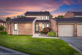 3013 Moon Lake Drive, West Bloomfield Charter Township, MI 48323