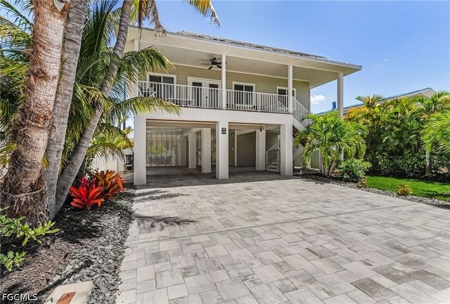 246 Delmar AVE, Fort Myers Beach, FL 33931
