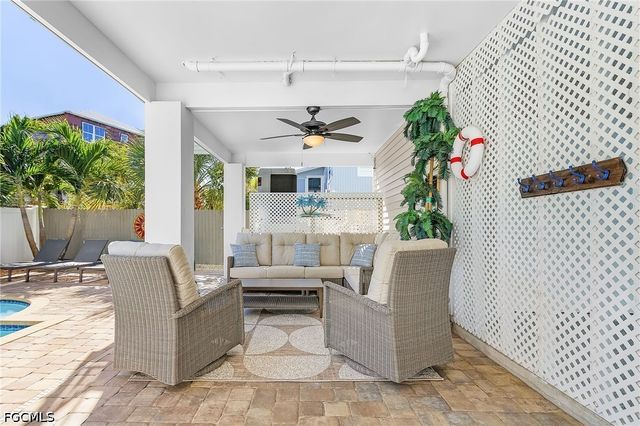 246 Delmar AVE, Fort Myers Beach, FL 33931