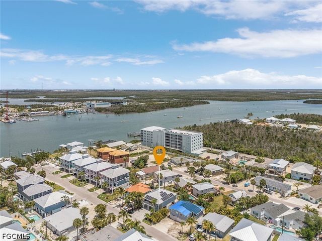 246 Delmar AVE, Fort Myers Beach, FL 33931
