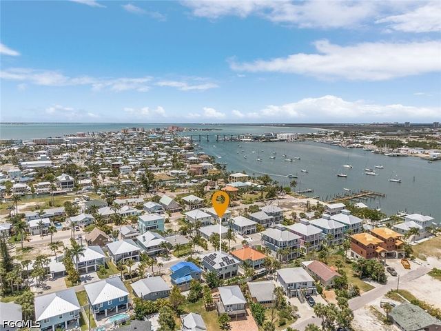 246 Delmar AVE, Fort Myers Beach, FL 33931