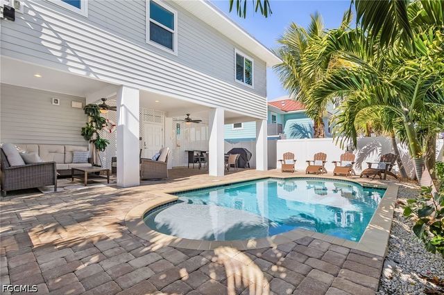 246 Delmar AVE, Fort Myers Beach, FL 33931