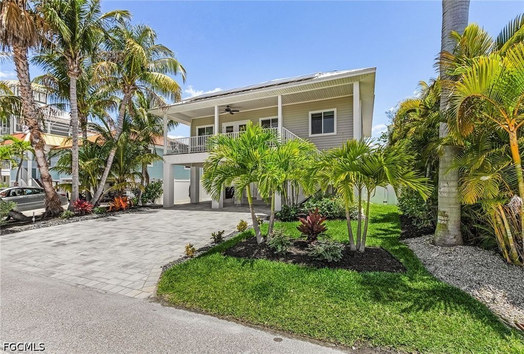 246 Delmar AVE, Fort Myers Beach, FL 33931