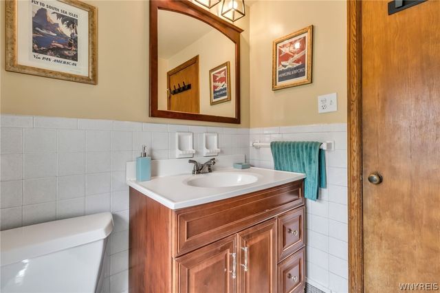7 Kendale Road, Cheektowaga, NY 14215