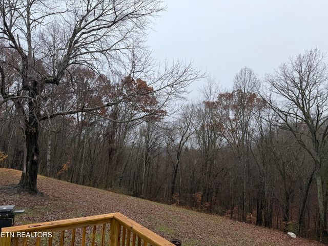 152 Country Way Drive, Lafollette, TN 37766