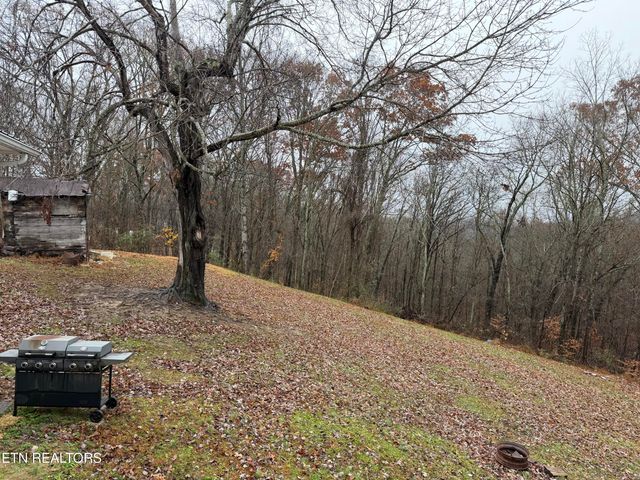152 Country Way Drive, Lafollette, TN 37766