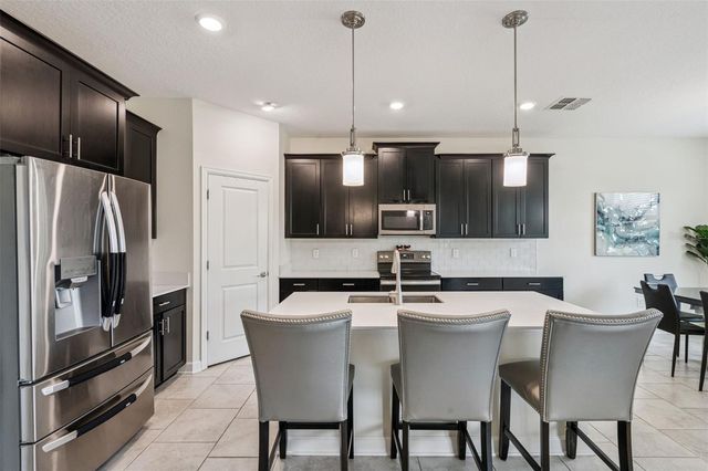 8995 CROQUET COURT, Davenport, FL 33896