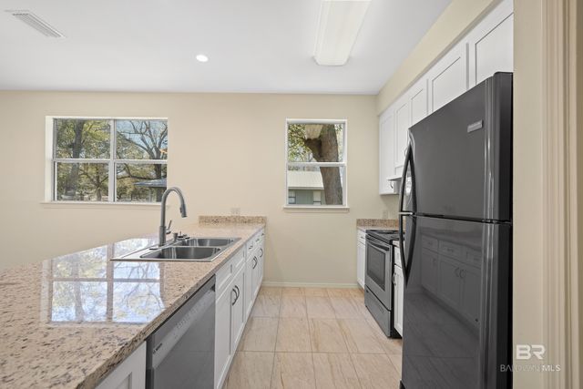 206 W Verbena Avenue, Foley, AL 36535