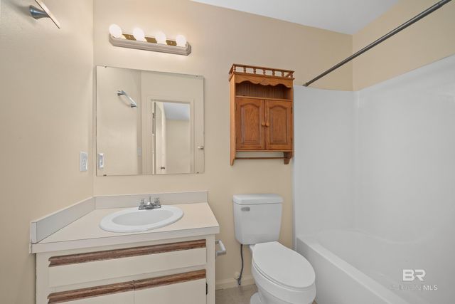 206 W Verbena Avenue, Foley, AL 36535