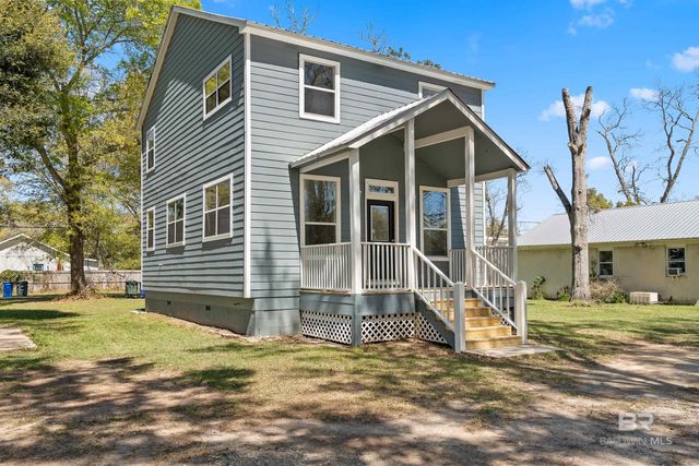 206 W Verbena Avenue, Foley, AL 36535