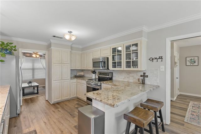 969 County Road 265, Somerville, TX 77879