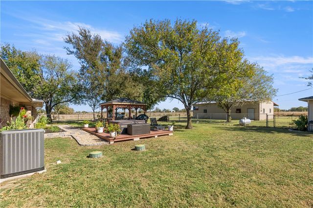 969 County Road 265, Somerville, TX 77879