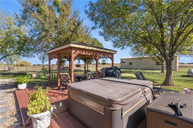 969 County Road 265, Somerville, TX 77879