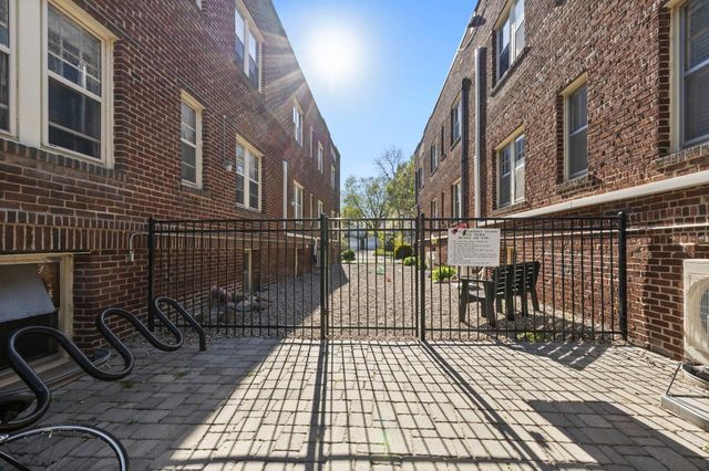 4309 Bryant Avenue S A203, Minneapolis, MN 55409