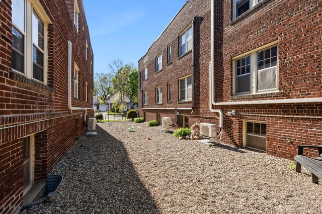 4309 Bryant Avenue S A203, Minneapolis, MN 55409