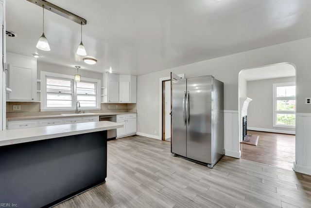 123 Lynn DR, Portsmouth, VA 23707
