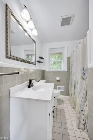 123 Lynn DR, Portsmouth, VA 23707
