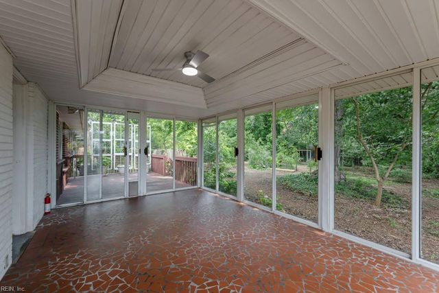 123 Lynn DR, Portsmouth, VA 23707