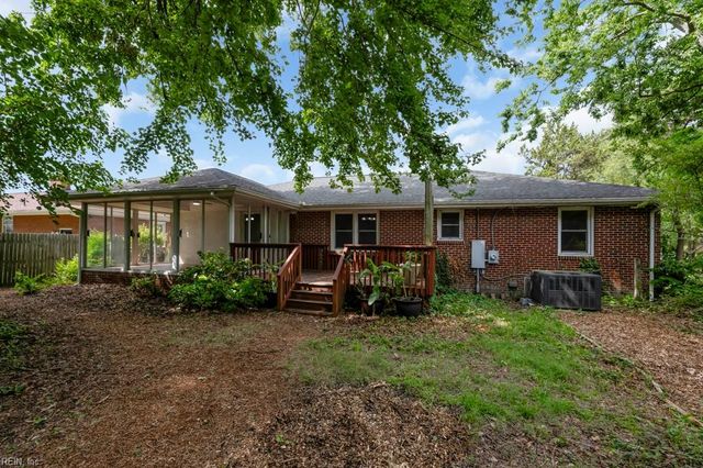 123 Lynn DR, Portsmouth, VA 23707