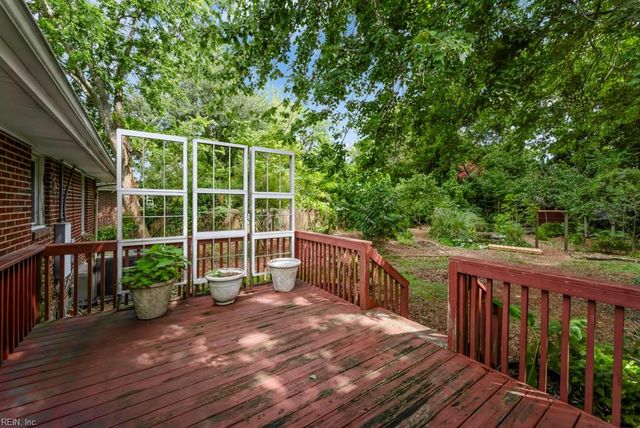 123 Lynn DR, Portsmouth, VA 23707