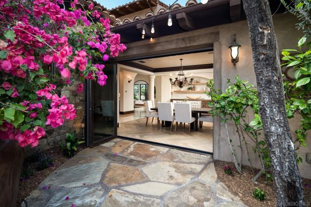 8076 Entrada de Luz E, San Diego, CA 92127