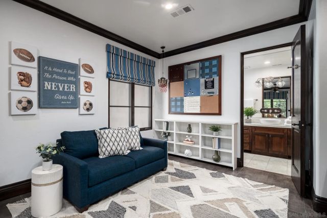 8076 Entrada de Luz E, San Diego, CA 92127