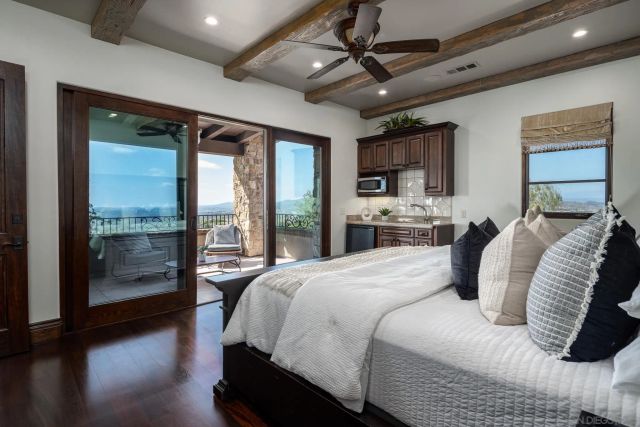 8076 Entrada de Luz E, San Diego, CA 92127