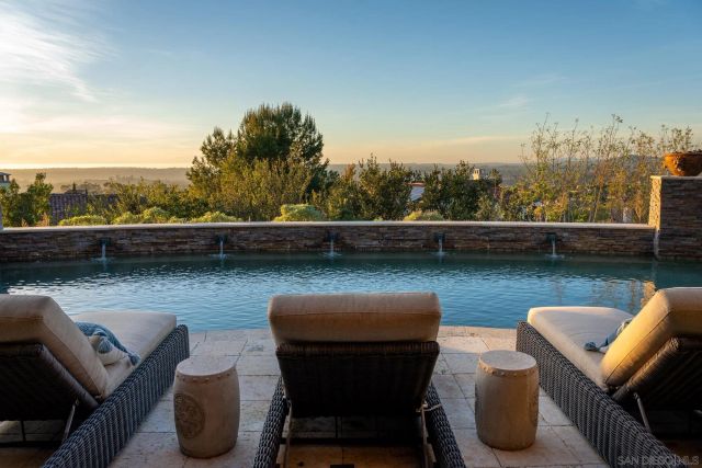 8076 Entrada de Luz E, San Diego, CA 92127