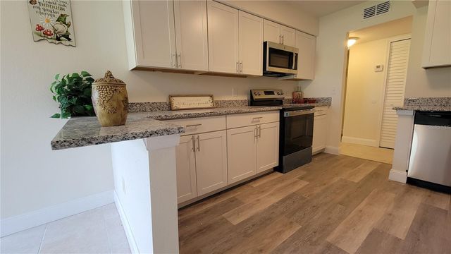 4403 S SEMORAN BOULEVARD 6, Orlando, FL 32822