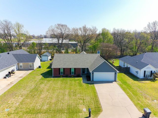 1710 Hibiscus, Jonesboro, AR 72405