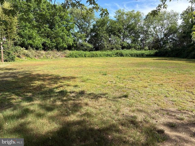 768 PARVIN MILL RD, Pittsgrove, NJ 08318