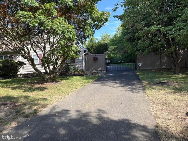 768 PARVIN MILL RD, Pittsgrove, NJ 08318