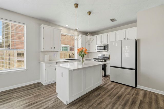 1211 Lamplight Trail Drive, Katy, TX 77450