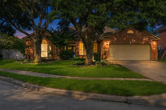 1211 Lamplight Trail Drive, Katy, TX 77450