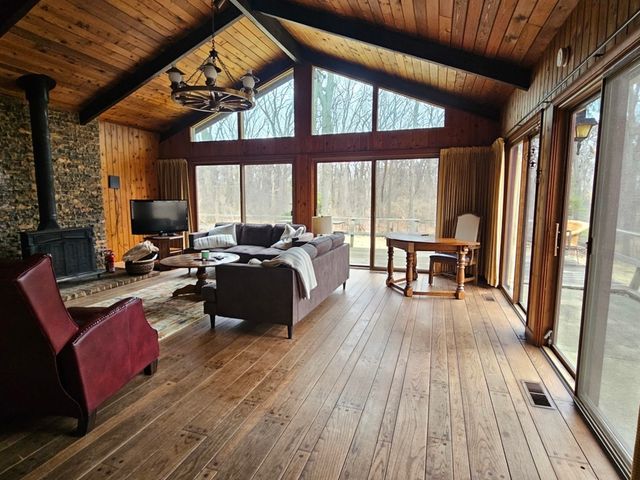 3700 Woodland Lane, Downers Grove, IL 60515