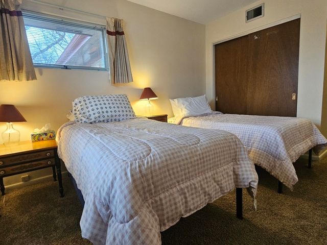 3700 Woodland Lane, Downers Grove, IL 60515