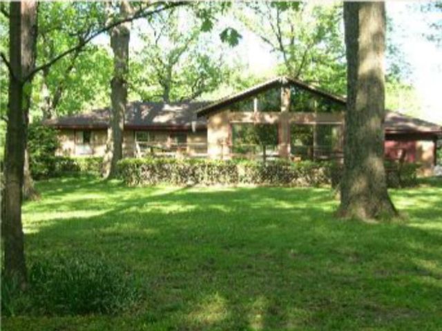 3700 Woodland Lane, Downers Grove, IL 60515