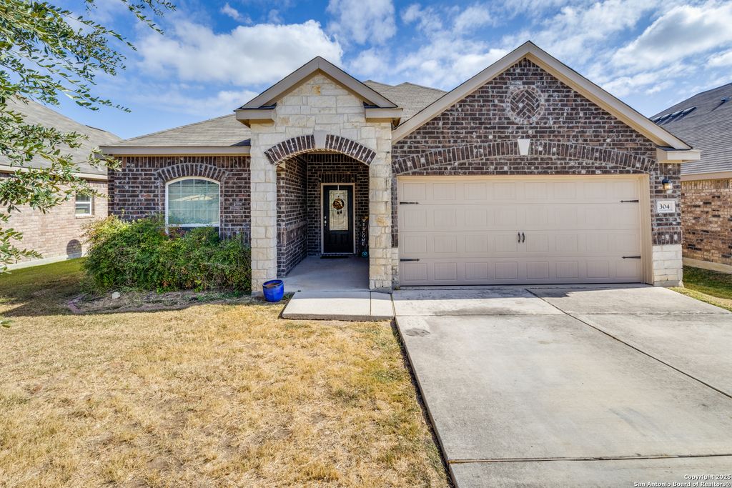 304 Amaryllis, New Braunfels, TX 78132