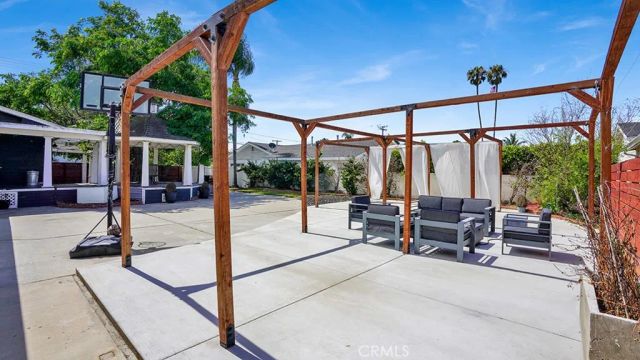 2197 Santa Ana Avenue, Costa Mesa, CA 92627