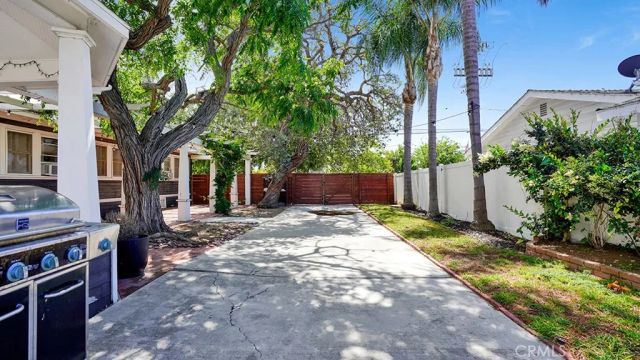 2197 Santa Ana Avenue, Costa Mesa, CA 92627