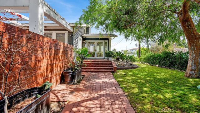 2197 Santa Ana Avenue, Costa Mesa, CA 92627
