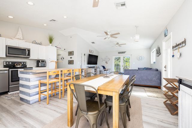 S 18 Bounty Lane, Key Largo, FL 33037